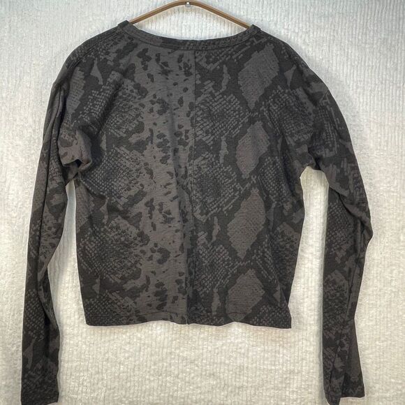 Rag & Bone Dark Gray Pima Cotton Long Sleeve Snake Print Cropped Top Medium - Picture 5 of 7